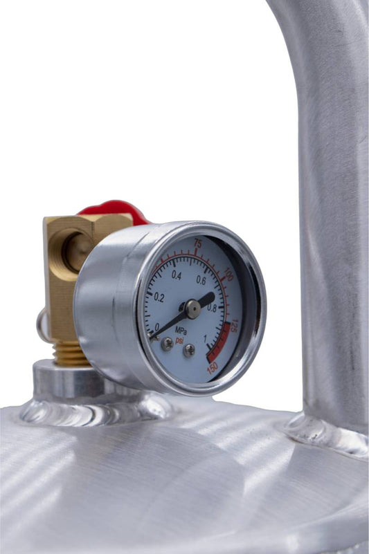 Strong lightweight aluminum construction helps reduce unnecessary weight providing 900102